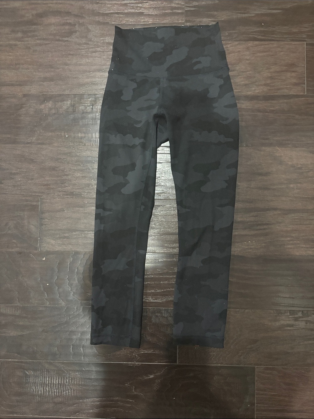 Lululemon High-Waist Black Camo Cropped Leggings